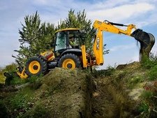 Екскаватор-навантажувач JCB 4CX і його особливості