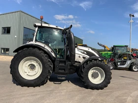 Valtra T234 Versu Twin Trac 2015 г. - Фото: 1