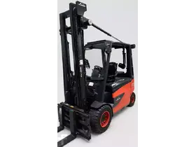 Linde E50HL-01 лише 81 година - Фото: 1