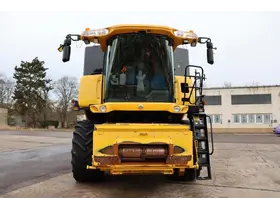 New Holland CR 9060 Elevation 2009 г. - Фото: 2