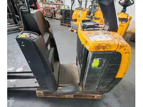 Jungheinrich ECE225 2400mm поганий акумулятор - Фото: 2