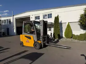Jungheinrich EFG S30 4.7m/ 4v/ 5379h - Фото: 2