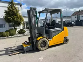 Jungheinrich EFG 535k 3.5t/ 5m/ 2424mh/ 4v res HP - Фото: 1