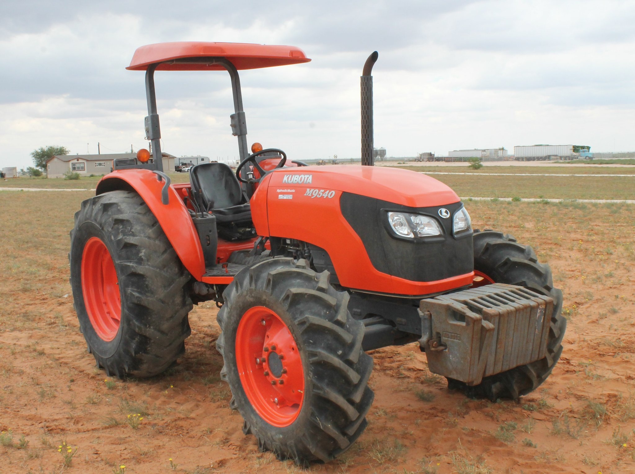 Фото міні трактори Kubota M9540