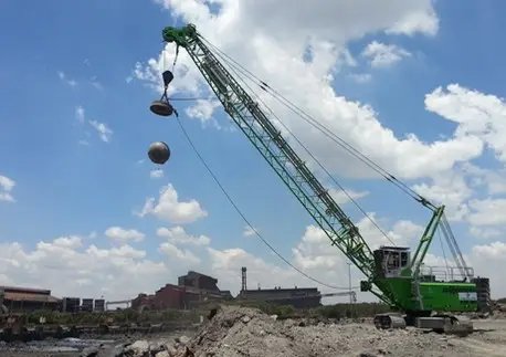 Драглайн з кулею розпушувачем