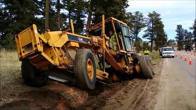 Фото автогрейдера