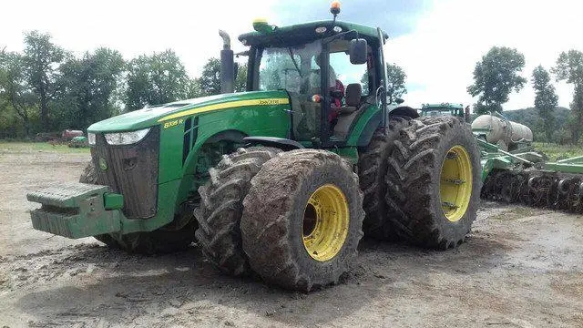 Трактор John Deere Фото трактори John Deere
