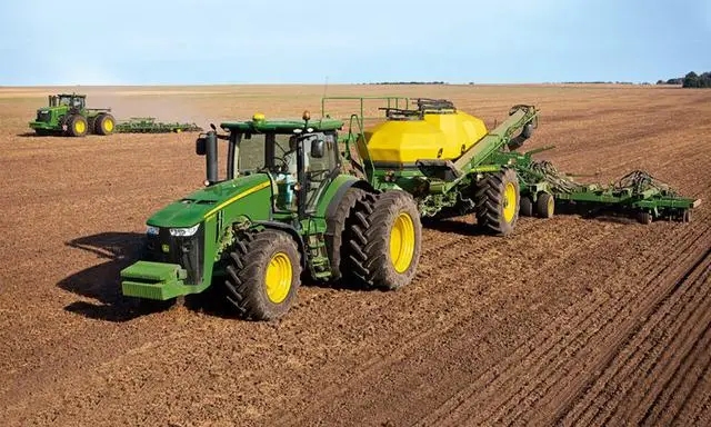 Трактор Джон Дір Фото трактори John Deere